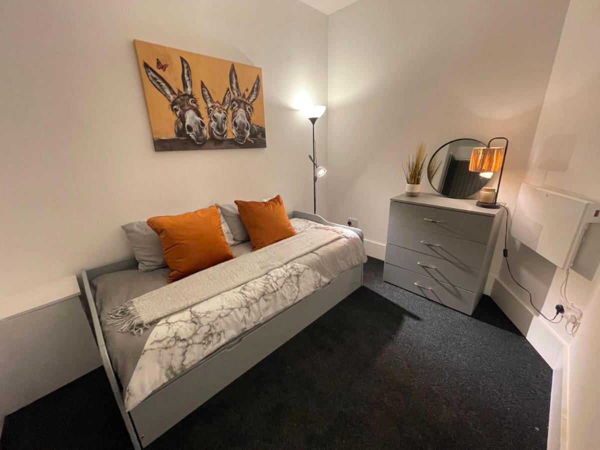Urban 3 Bedroom Home In Kings Heath-Great Location Birmingham Eksteriør billede