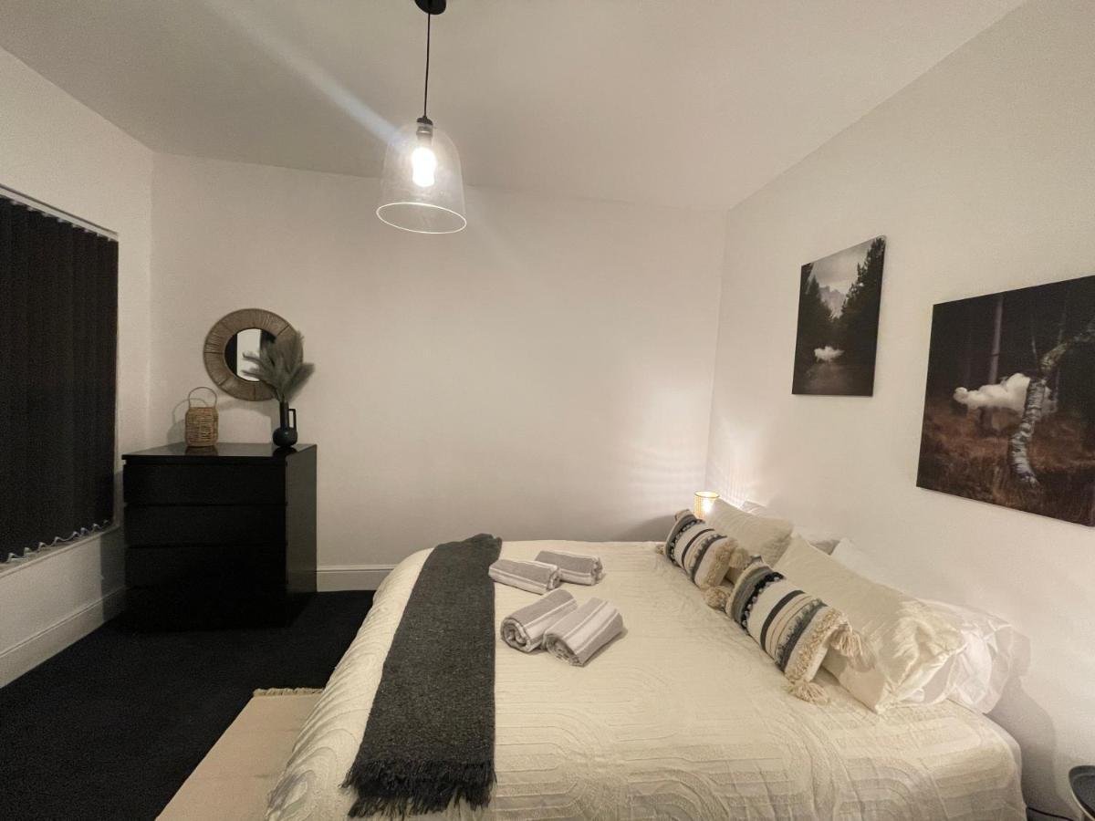 Urban 3 Bedroom Home In Kings Heath-Great Location Birmingham Eksteriør billede